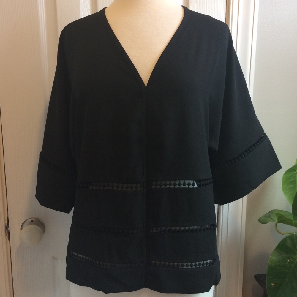 Stella & Dot Kimono Sleeve W/ Lace Cut Outs Top